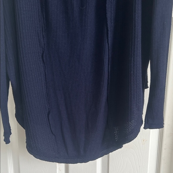 Free People Deep Blue oversized waffle top - Picture 15 of 16